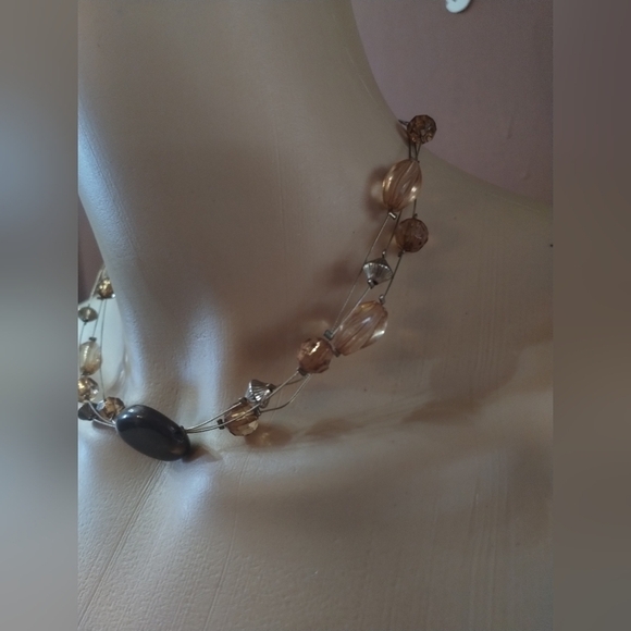 Women's wire beaded necklace - Picture 2 of 4